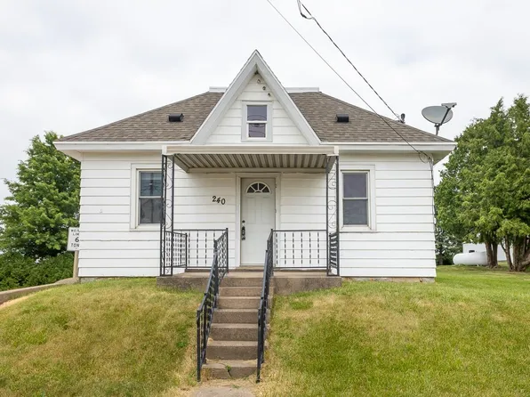 240 W Main St, Dickeyville, WI 53808