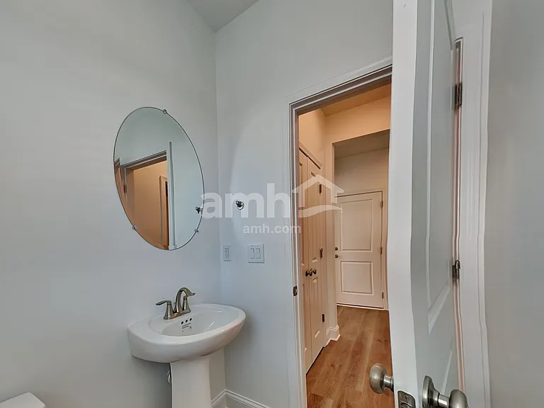 1634 Soapstone Rd — Photo 10
