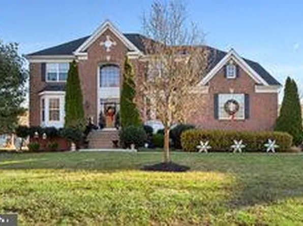 233 Leffler Cir, Florence, NJ 08518