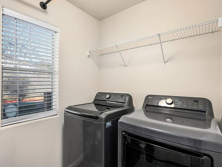 2905 Saville Loop — Photo 20
