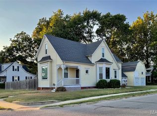3 W Patterson St, Mascoutah, IL 62258