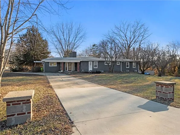 1001 E Mechanic St, Harrisonville, MO 64701