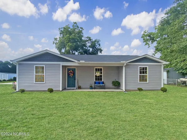 102 Jackson Street, Salemburg, NC 28385