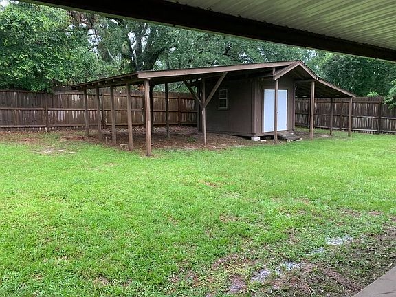 3rd image of 2929 Sullivan Dr