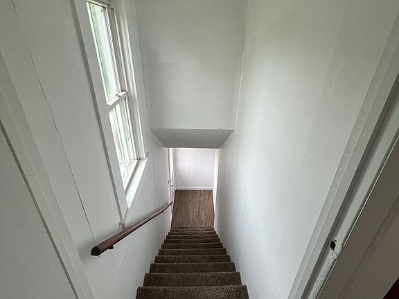 4th image of 622 River Ave APT D