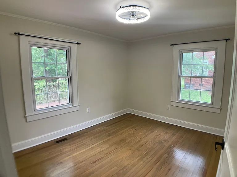 1015 Washington St — Photo 10