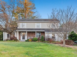 110 Brookside Dr, Suffield, CT 06078