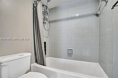2871 N Oakland Forest Dr #210 — Photo 9