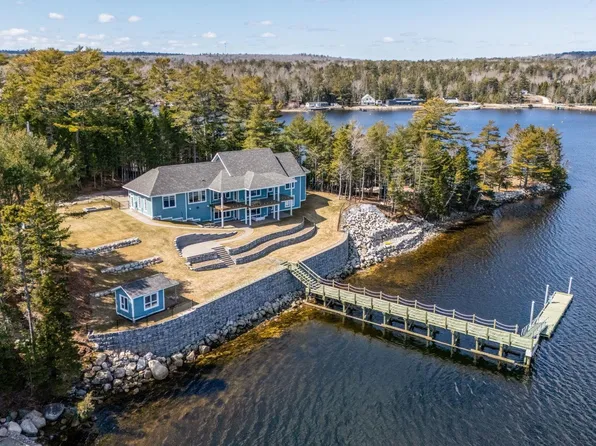 10 Mary Ln, Chester, NS B0J 1K0