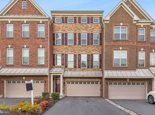 23747 Hopewell Manor Ter, Ashburn, VA 20148