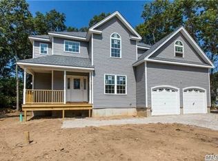 Osborne Ave, Ronkonkoma, NY 11779