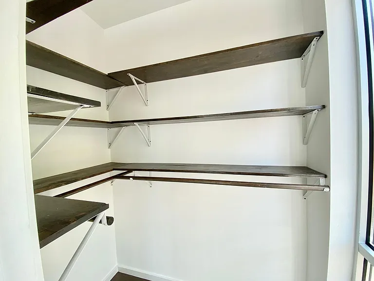 1233 N Franklin St #6 — Photo 11