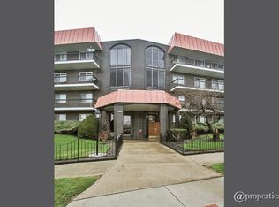 4840 Foster St APT 101, Skokie, IL 60077