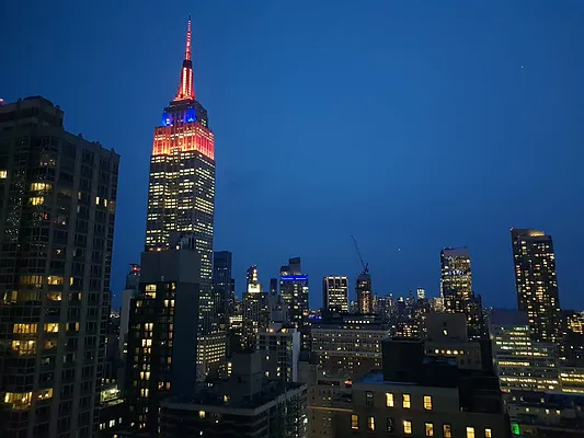 Sold by Douglas Elliman | media 8