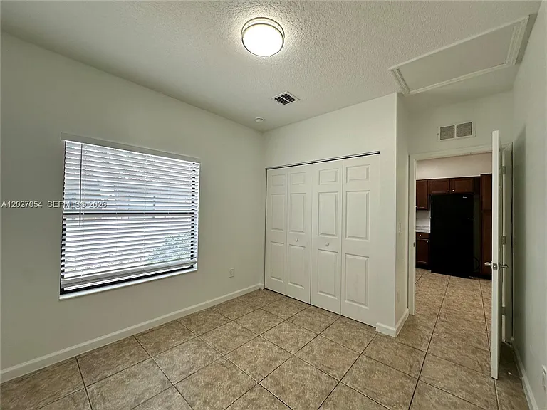1035 NE 10th Ave #1 — Photo 21