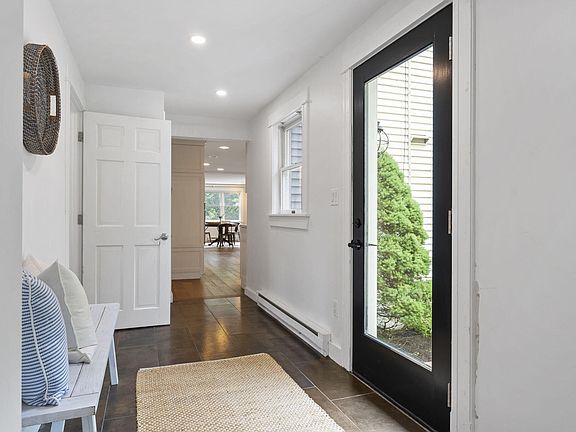 4th image of 38 Cranbrook Drive