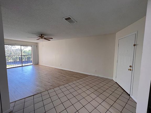 4th image of 2069 NE Collins Cir APT 7-80