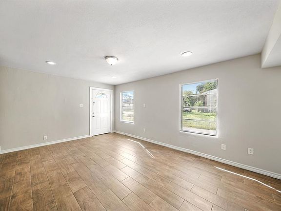 5th image of 13 13th St N #13