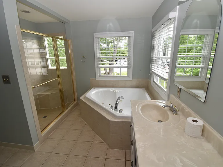 2901 Meadow View Rd — Photo 27