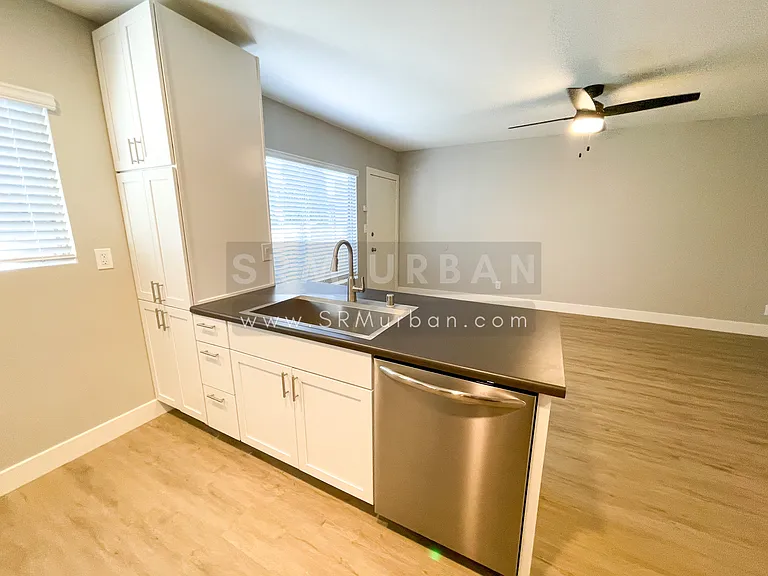 4139 33rd St #8 — Photo 3