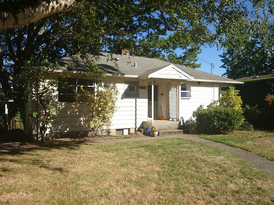 2nd image of 6006 37th Ave NE