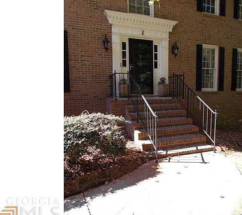 3rd image of 2601 Blakewood Ct