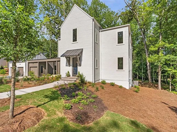 135 Cedarwood Ln, Roswell, GA 30075