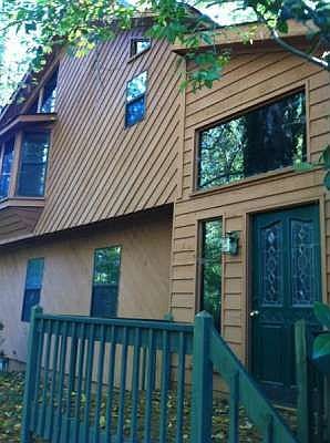 1st image of 764 Scarlet Dr NE