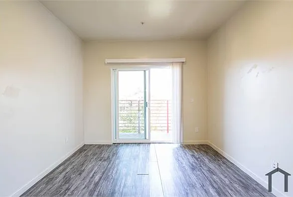 130 S Soto St — Photo 35