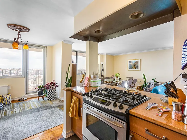 6040 Boulevard East #19B — Photo 10