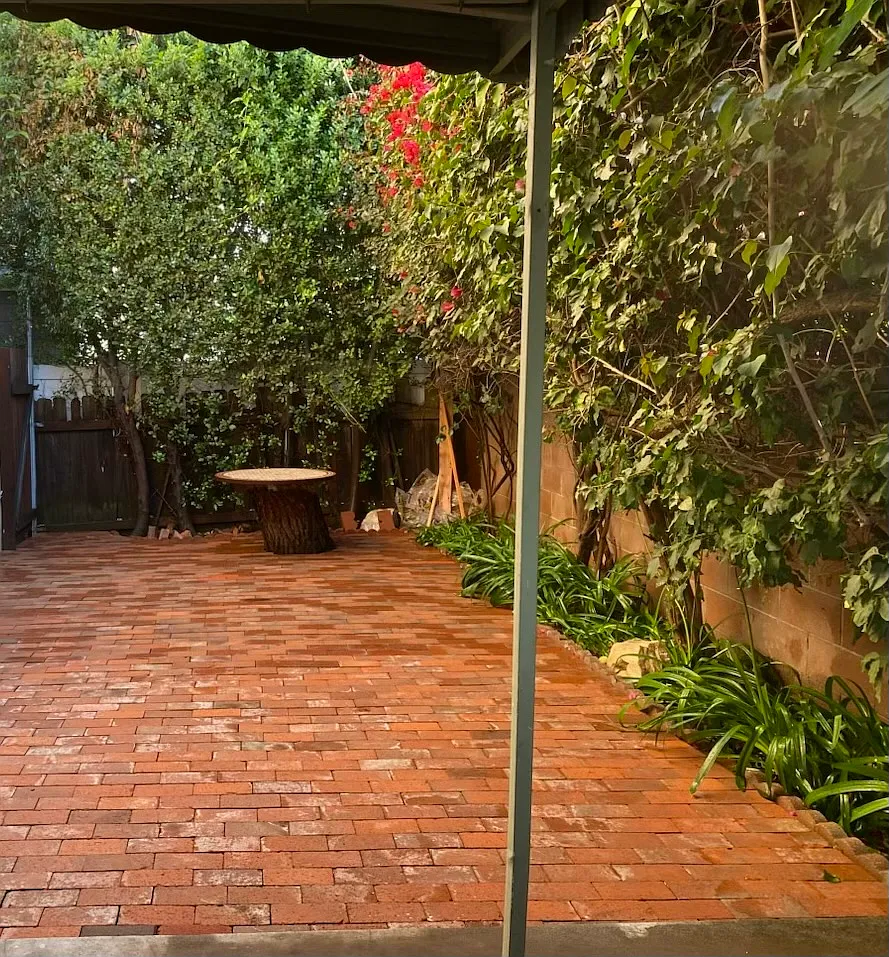 2827 S Corning St — Photo 2
