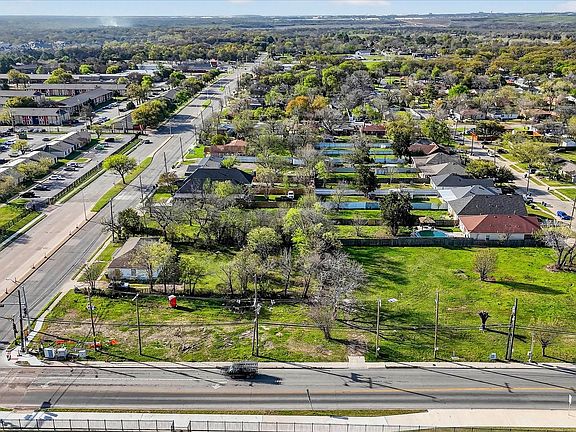 3rd image of 451 N Jim Miller Rd