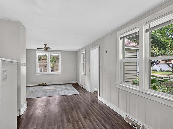 3rd image of 306 2nd Ave NE