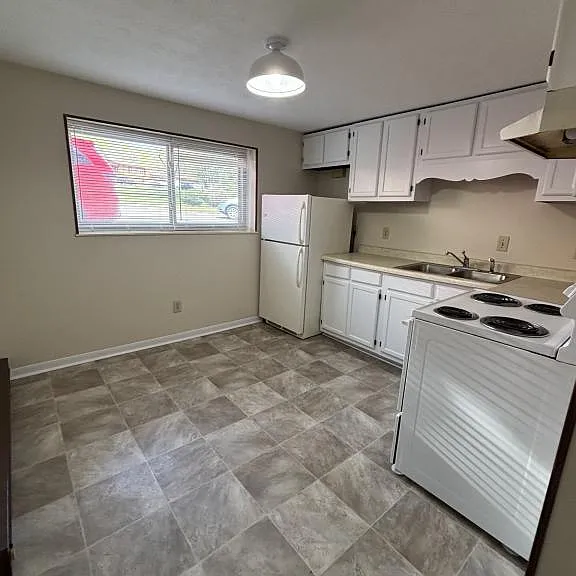 211 Dodge Dr #C2 — Photo 1