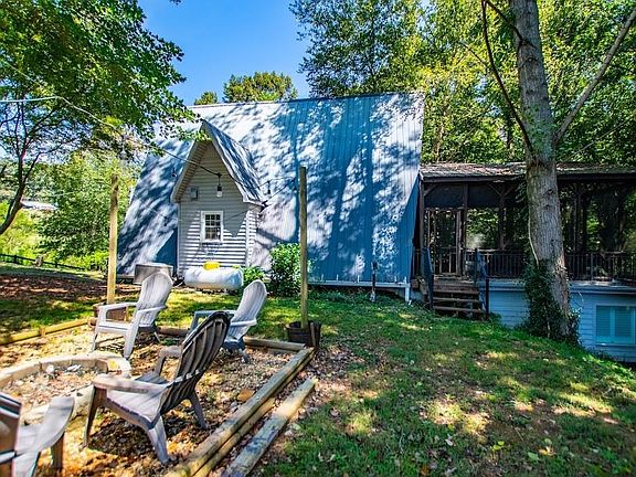 3rd image of 746 Dot Rd