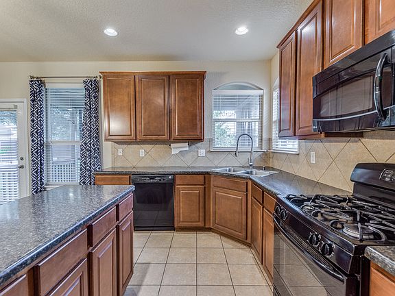 2nd image of 5723 White Oak Cv