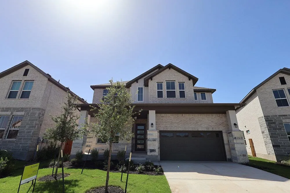 5 bed, 4.0 bath, 2950 sqft, $3,300 — Photo 1