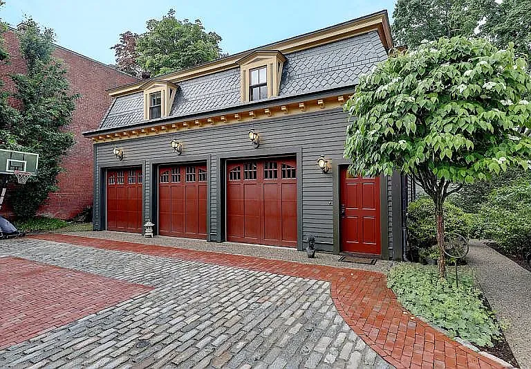 11 Young Orchard Ave #2 — Photo 9