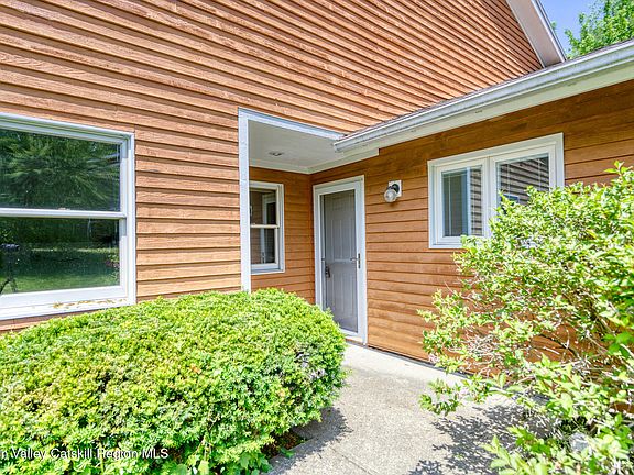 3rd image of 107 Quail Drive