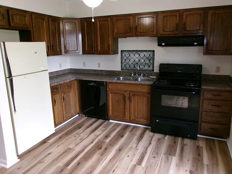3209 Timbermill Ave #B — Photo 8