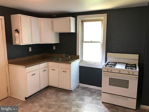 2nd image of 14 Woodland Ave