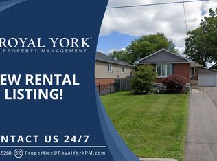 39 Eastlawn St #2, Oshawa, ON L1H7J7