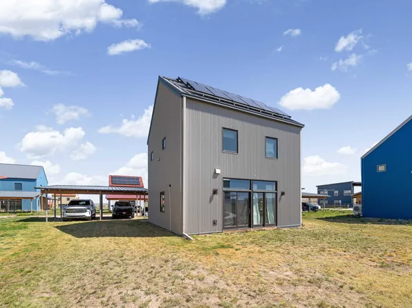 310 Mahpiya Iyapato Ln, Porcupine, SD 57772