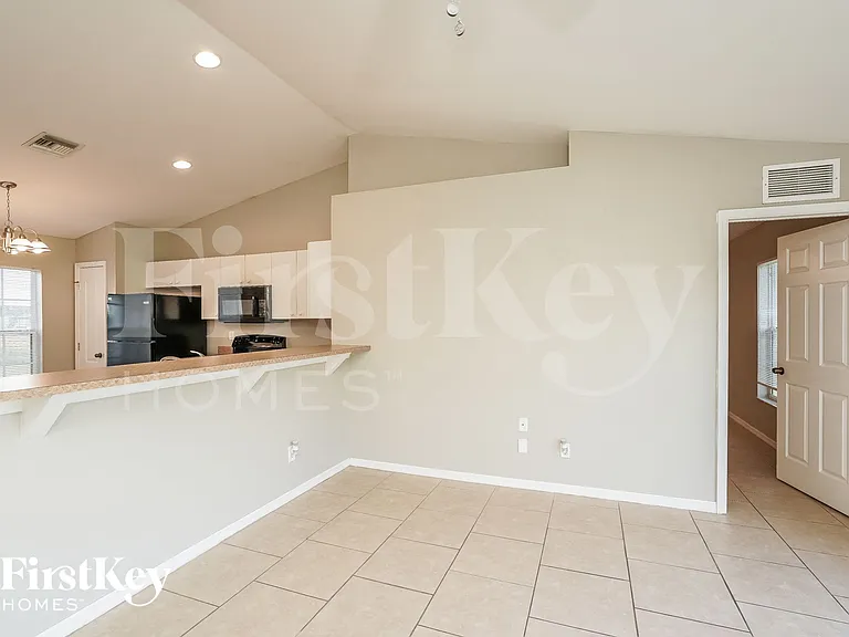 4206 25th St SW — Photo 7