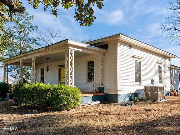 3rd image of 3298 Yankee Hall Road