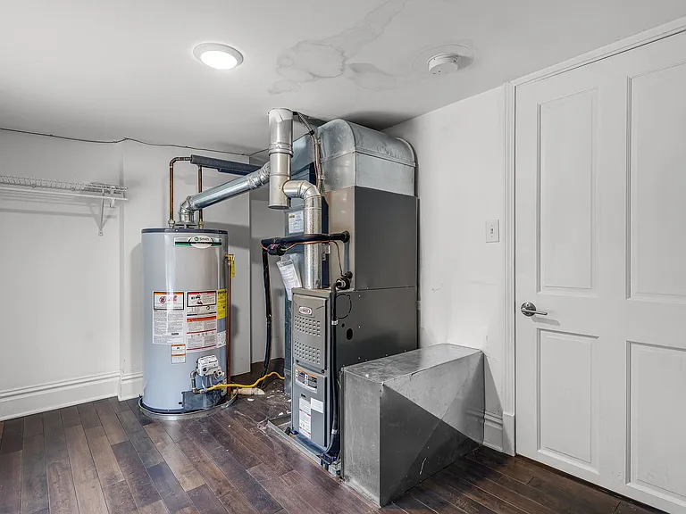 2111 Menard St #2N — Photo 22