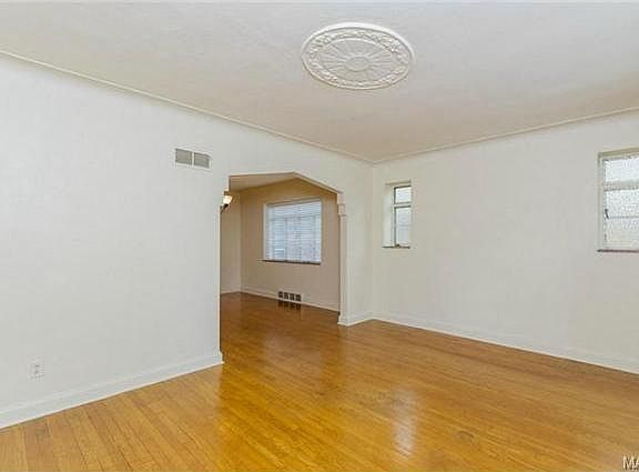 3rd image of 6605 Lindenwood Ave