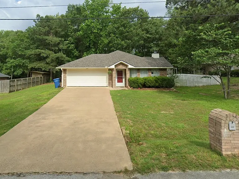 15813 Brittain Ct — Photo 1