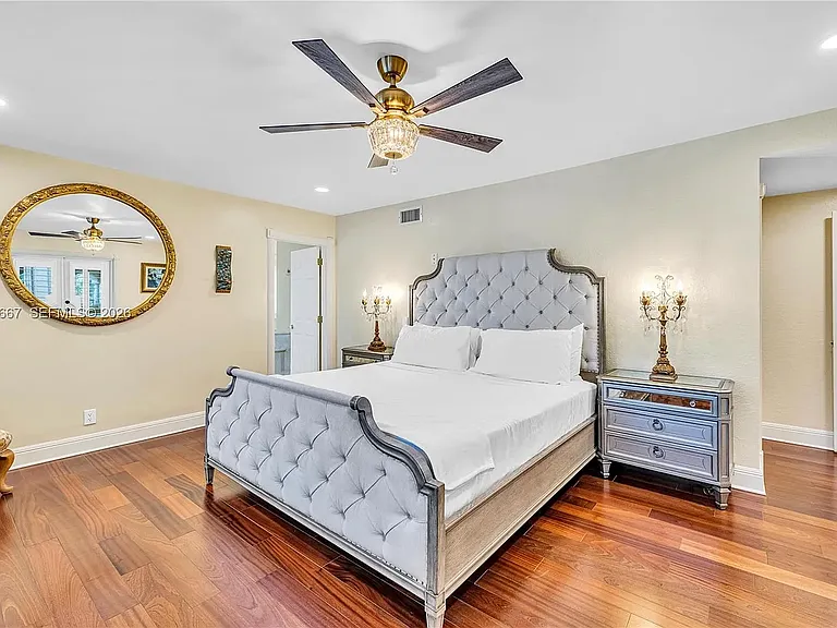625 SE Poinciana Dr — Photo 38