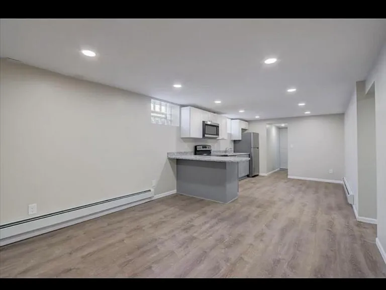 4253 James Ave N #3 — Photo 15